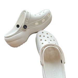 Iconic Crocs Comfort